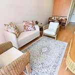 Bailey's Flat By Se *