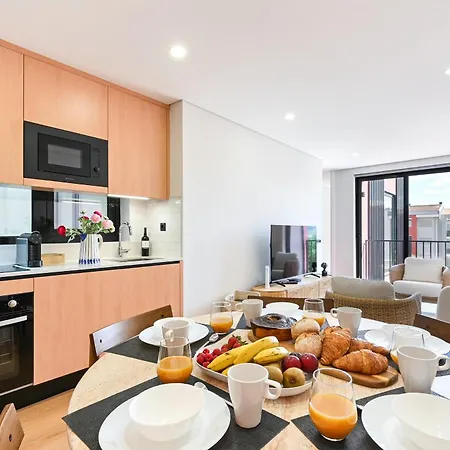 Bailey's Flat By Se * Braga